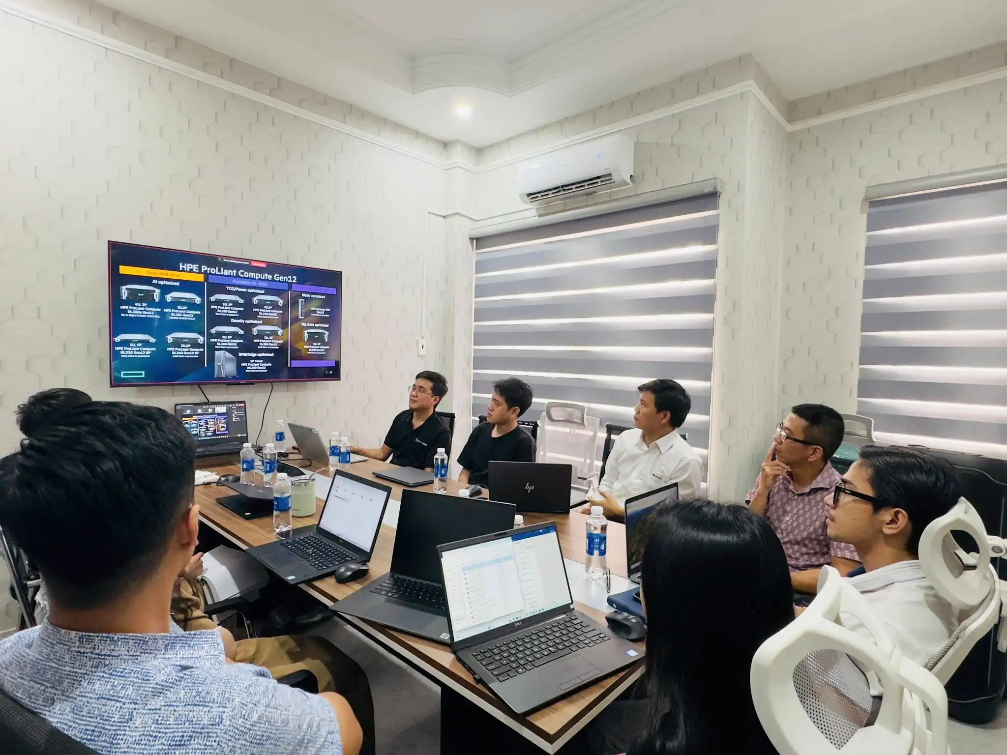 NSTECH Việt Nam nhà phân phối máy chủ chính hãng